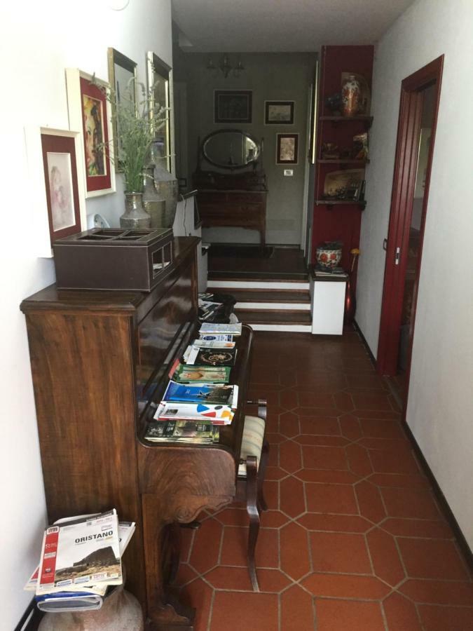 B&B Filomena Santa Giusta Eksteriør billede